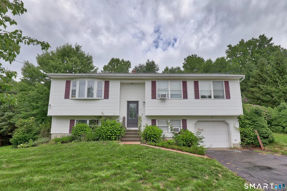 Unit for sale at 21 Applewood Lane, Naugatuck, CT 06770