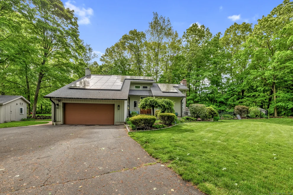Unit for sale at 962R Savage Street, Southington, CT 06489