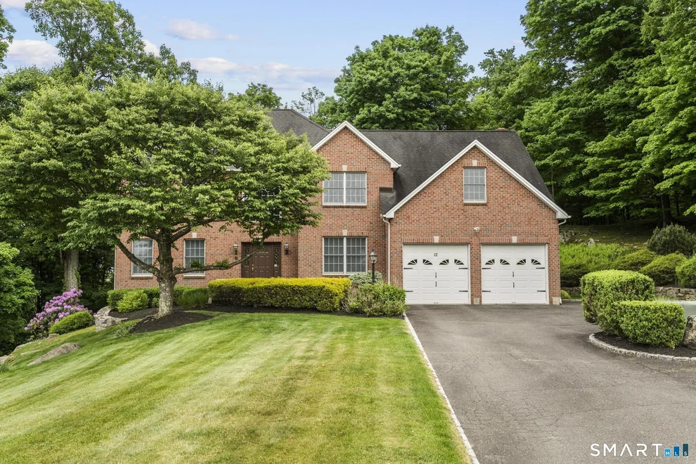 Unit for sale at 12 Logans Way, Danbury, CT 06811