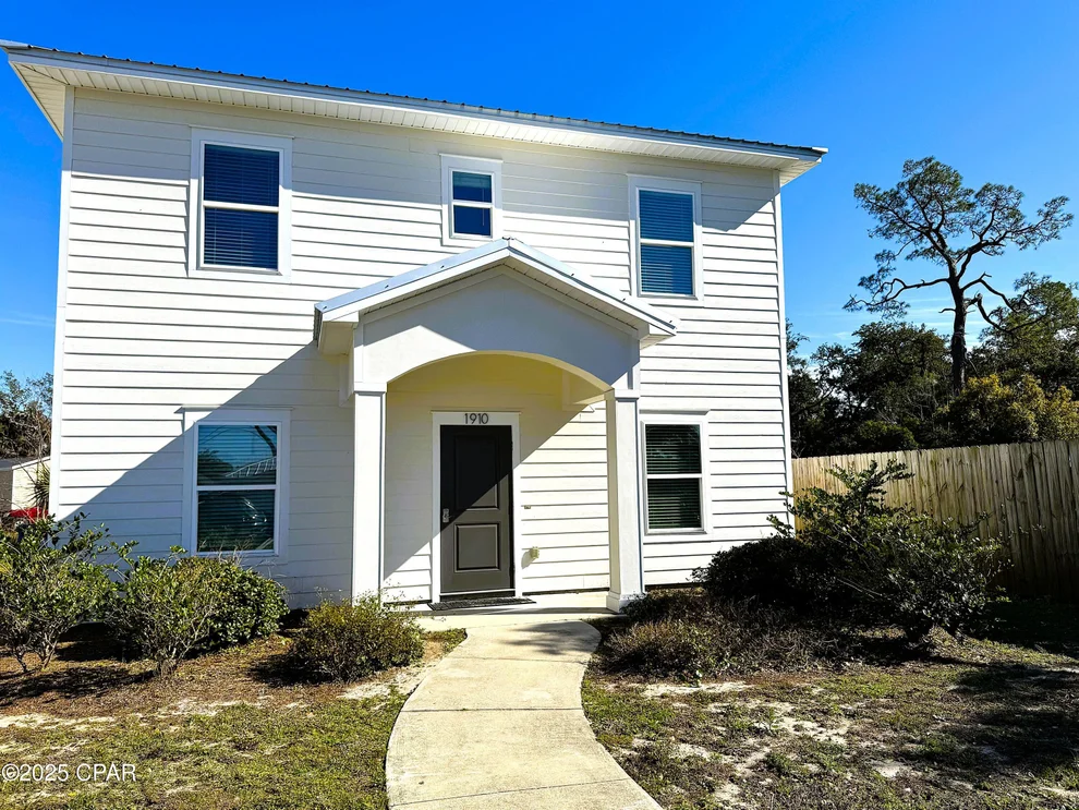Unit for sale at 1910 Coach Scovel Way, Panama City, FL 32405