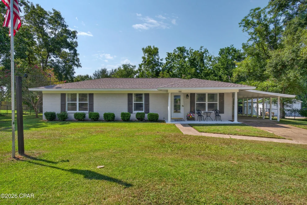 Unit for sale at 805 Idlewood Court, Bonifay, FL 32425