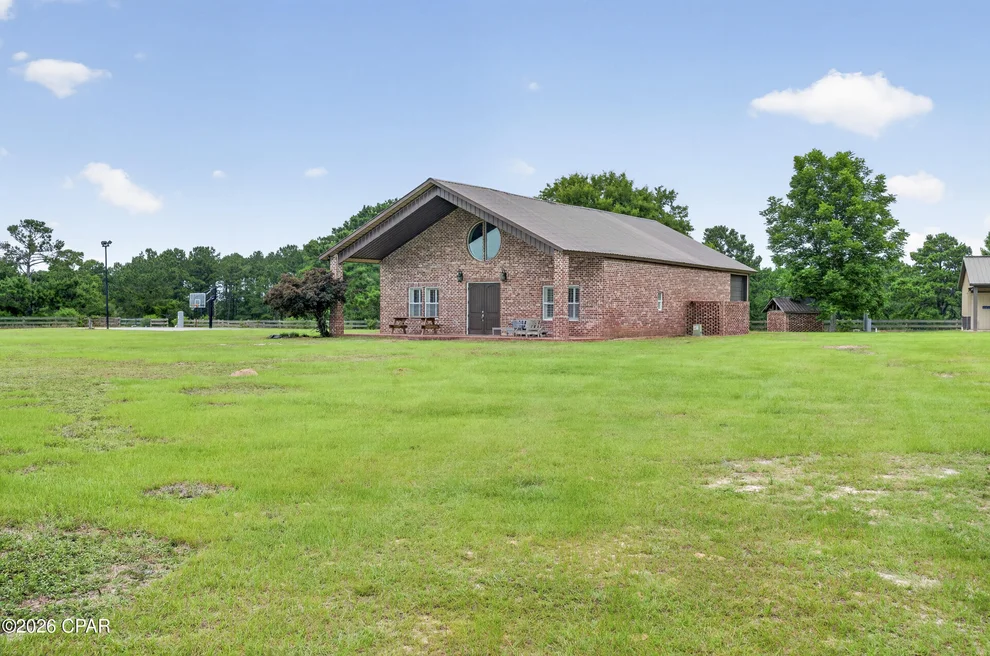 Unit for sale at 126 Tall Oaks Road, Defuniak Springs, FL 32435