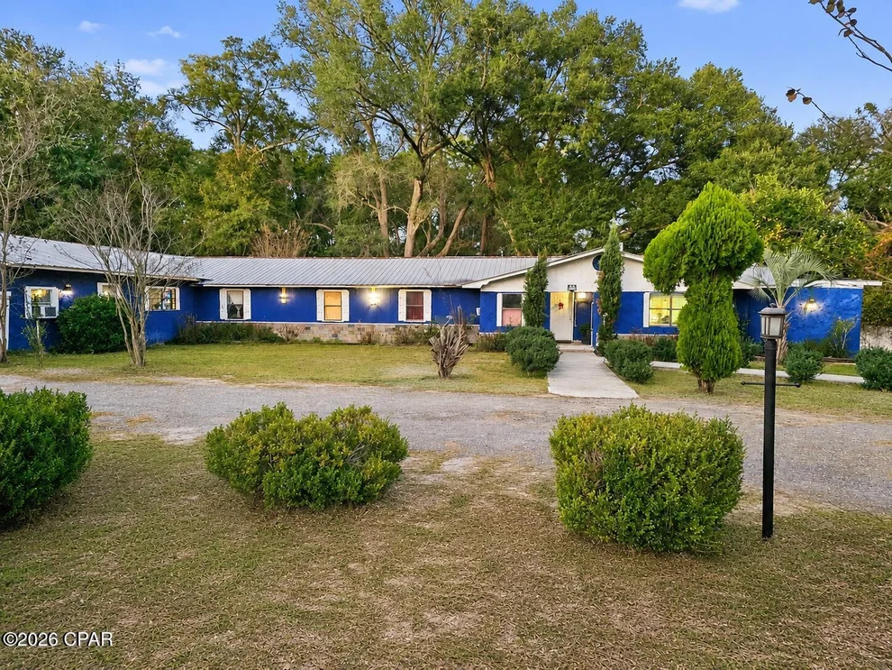 Unit for sale at 2233 Pate Pond Road, Caryville, FL 32427