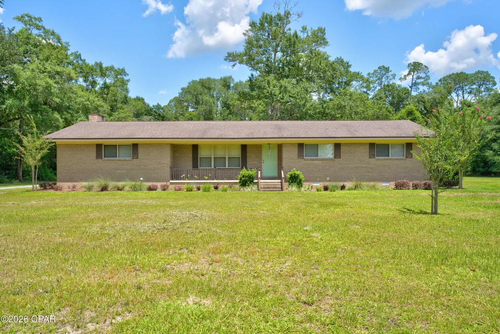 Unit for sale at 849 S 8th Street, Chipley, FL 32428