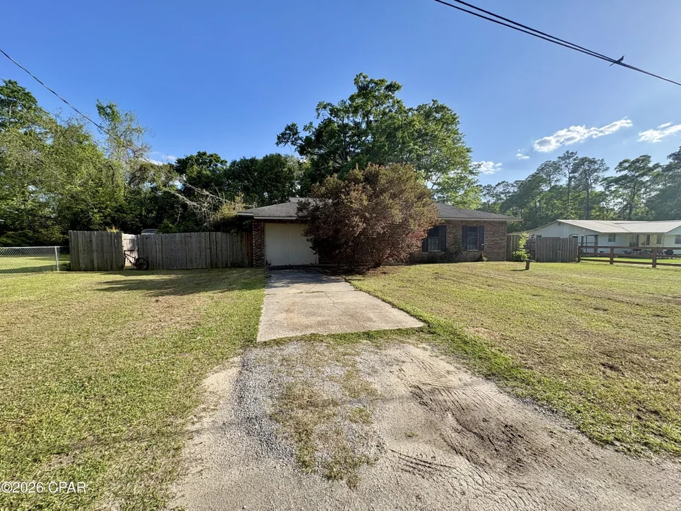 Unit for sale at 1395 Warren Avenue, Chipley, FL 32428