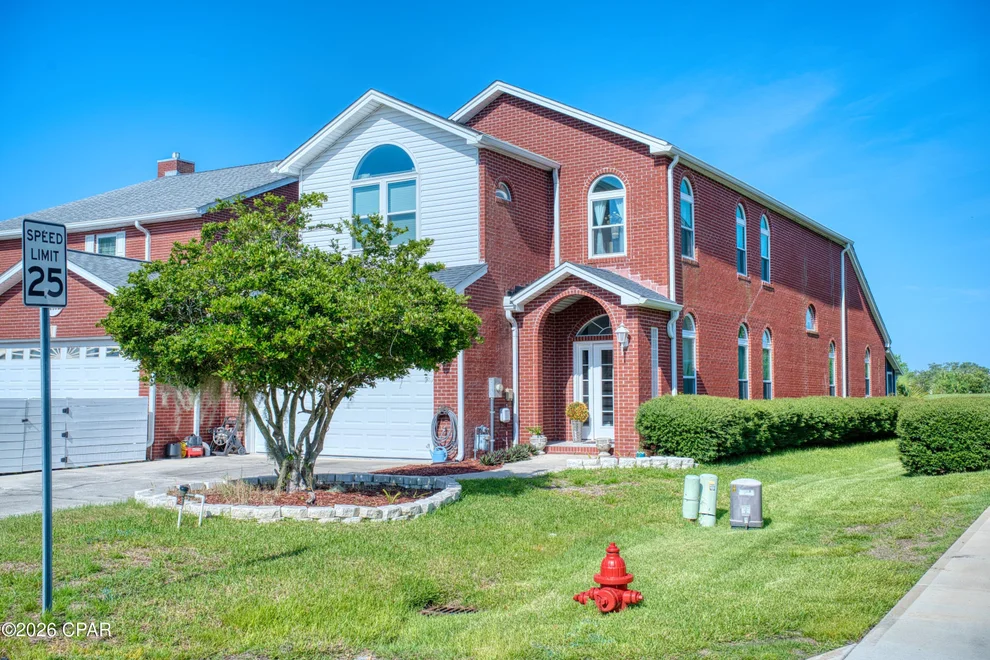 Unit for sale at 2601 Country Club Drive, Lynn Haven, FL 32444