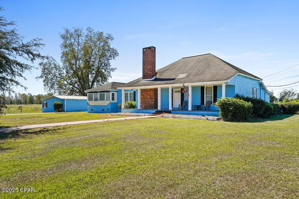 Unit for sale at 5171 Galloway Road, Graceville, FL 32440