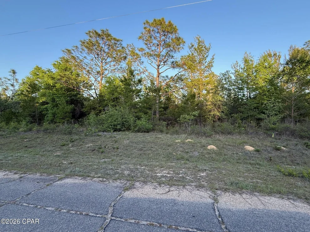 Unit for sale at 4131 Cambridge Drive, Chipley, FL 32428