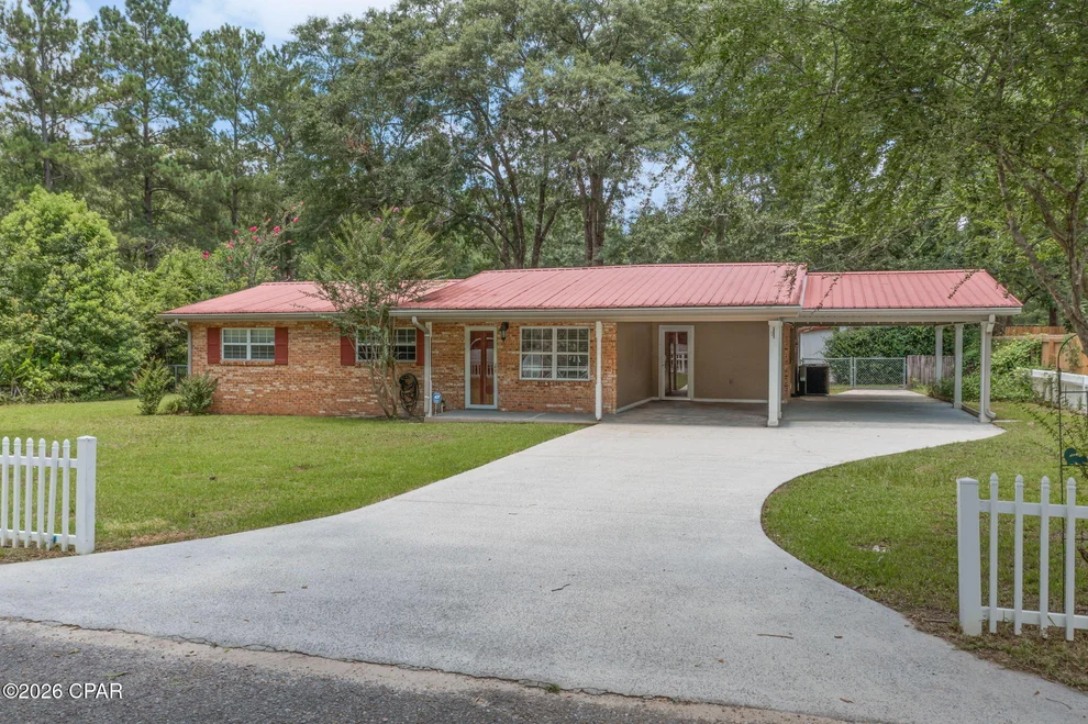 Unit for sale at 116 Lisenby Drive, Bonifay, FL 32425