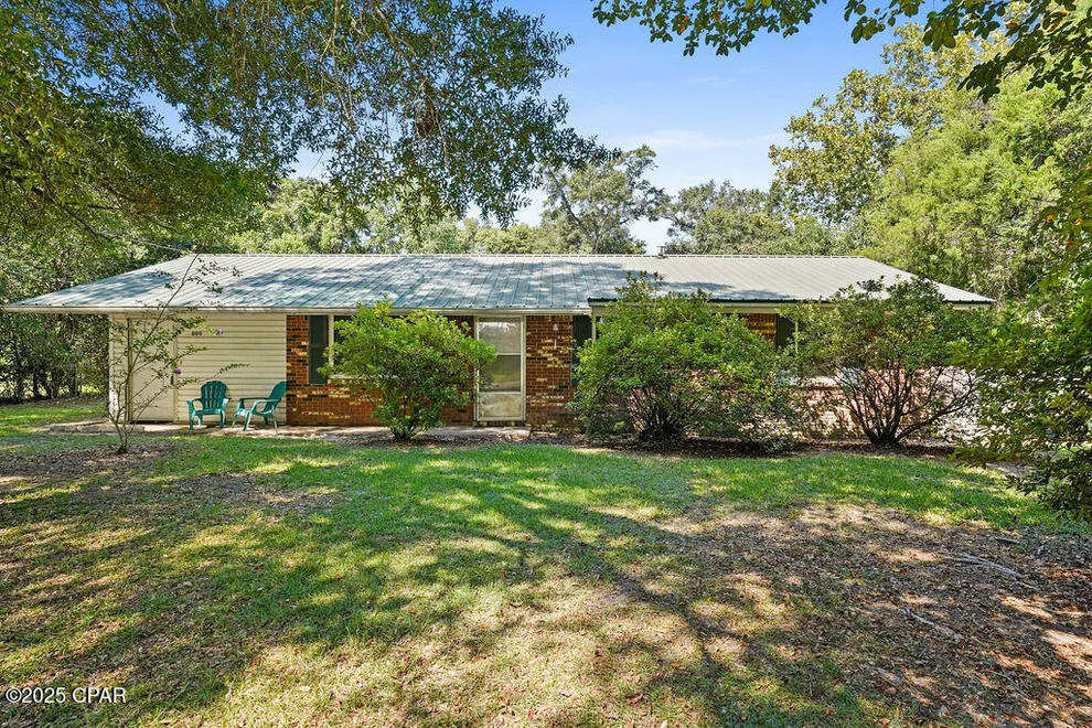 Unit for sale at 500 N 2nd Street, Chipley, FL 32428