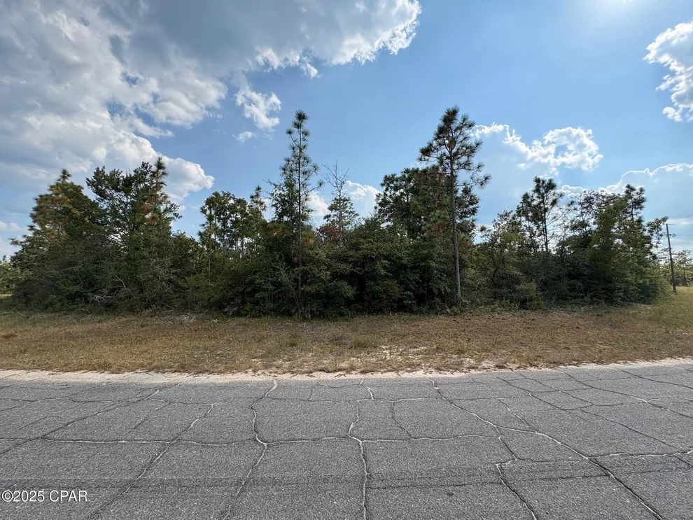Unit for sale at 0000 Trellis Drive, Chipley, FL 32428