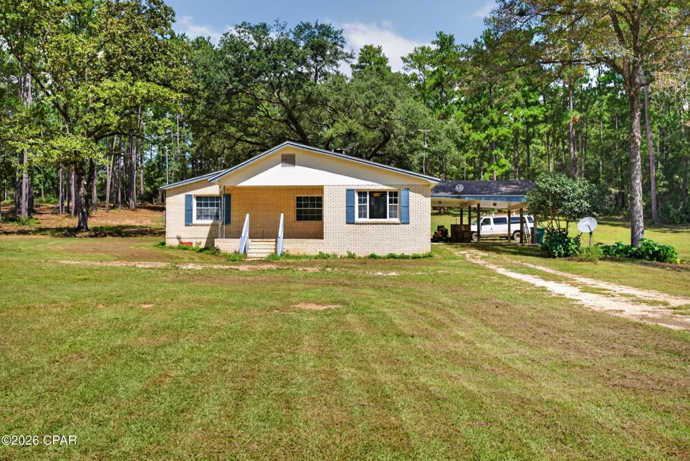 Unit for sale at 2722 Pioneer Road, Chipley, FL 32428