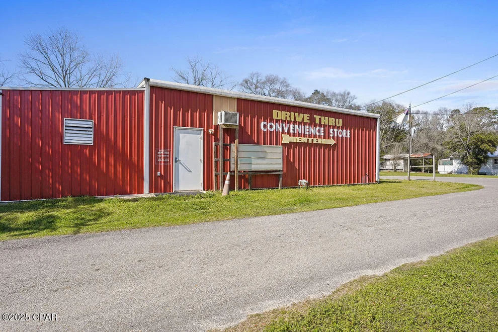 Unit for sale at 5457 Brown street Street, Graceville, FL 32440