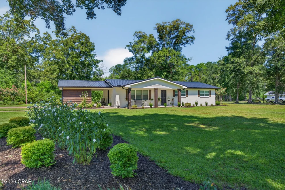 Unit for sale at 102 Lisenby Drive, Bonifay, FL 32425