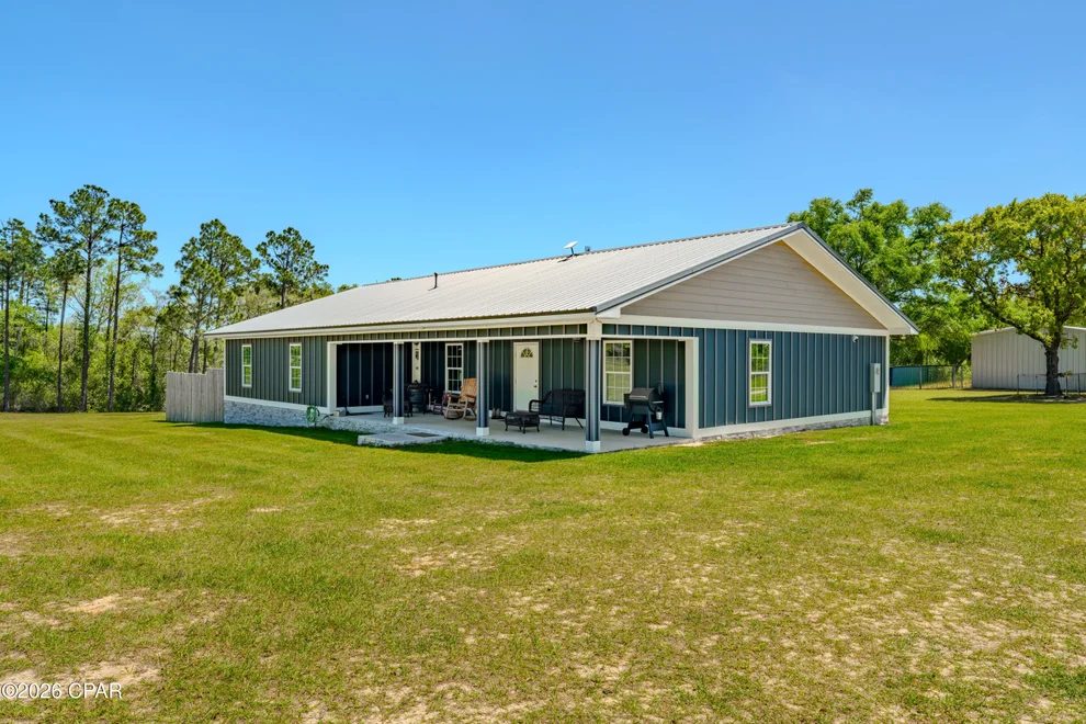 Unit for sale at 2089 Pike Pond Road, Alford, FL 32420