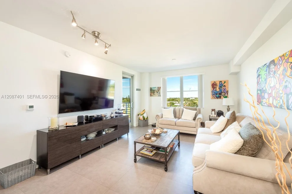 Unit for sale at 1830 Radius Dr, Hollywood, FL 33020