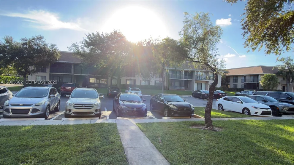 Unit for sale at 5855 Washington St, Hollywood, FL 33023