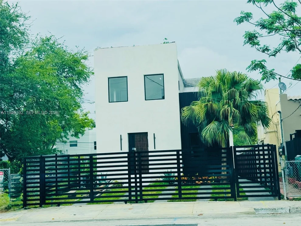 Unit for sale at 905 SW 13th Ct, Miami, FL 33135