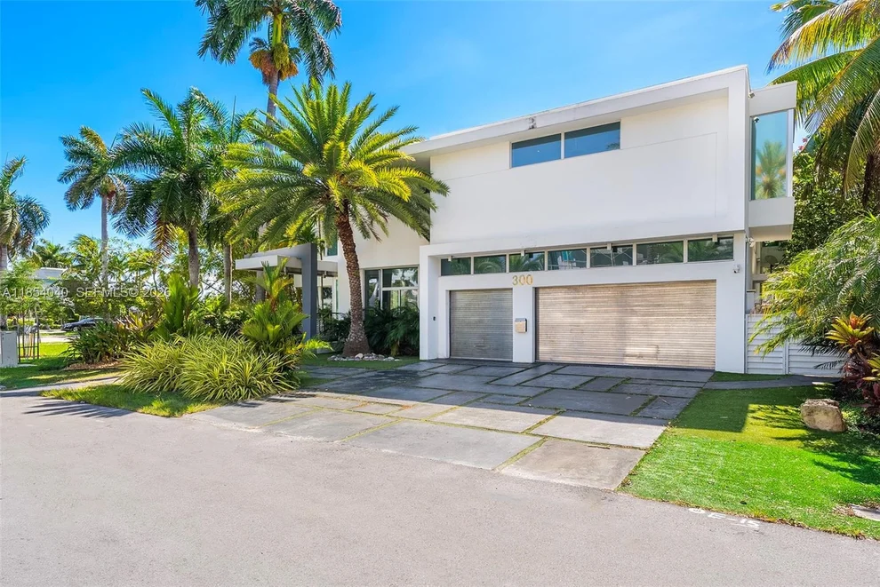Unit for sale at 300 Royal Plaza Dr, Fort Lauderdale, FL 33301