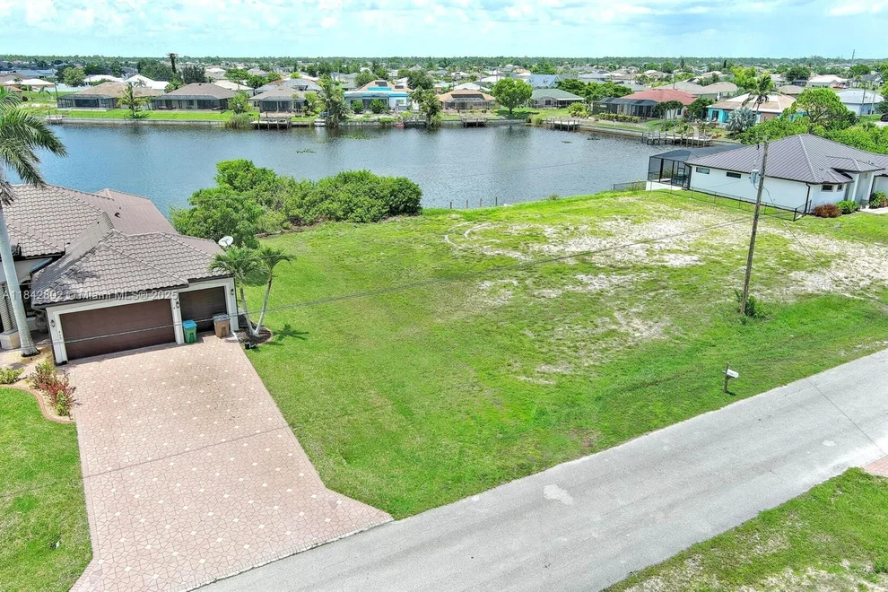 Unit for sale at 401 NW 24th Ter, Cape Coral, FL 33993