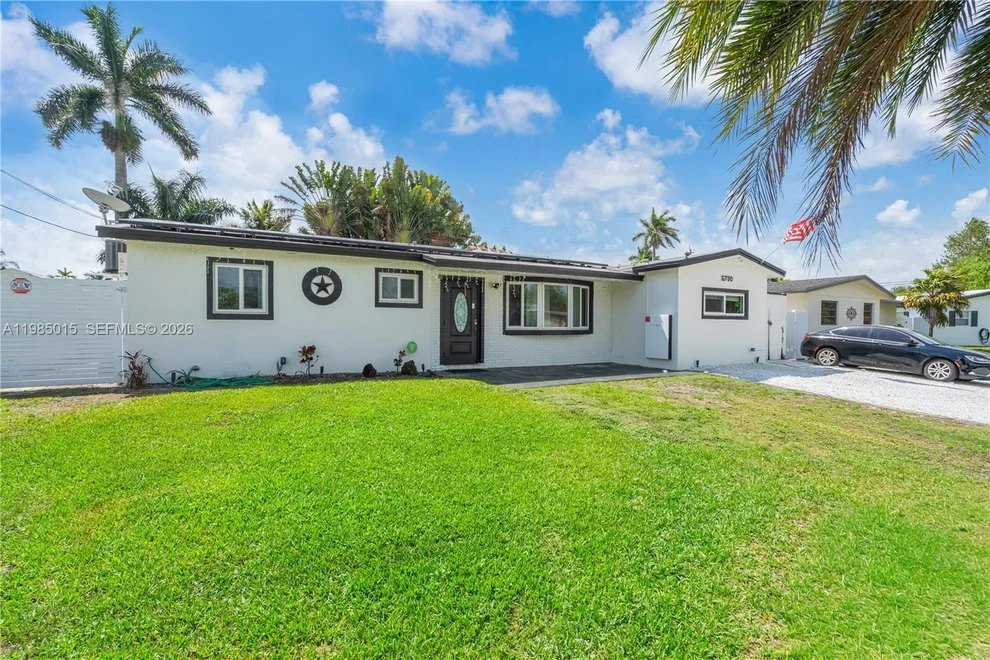 Unit for sale at 5730 SW 55th St, Davie, FL 33314