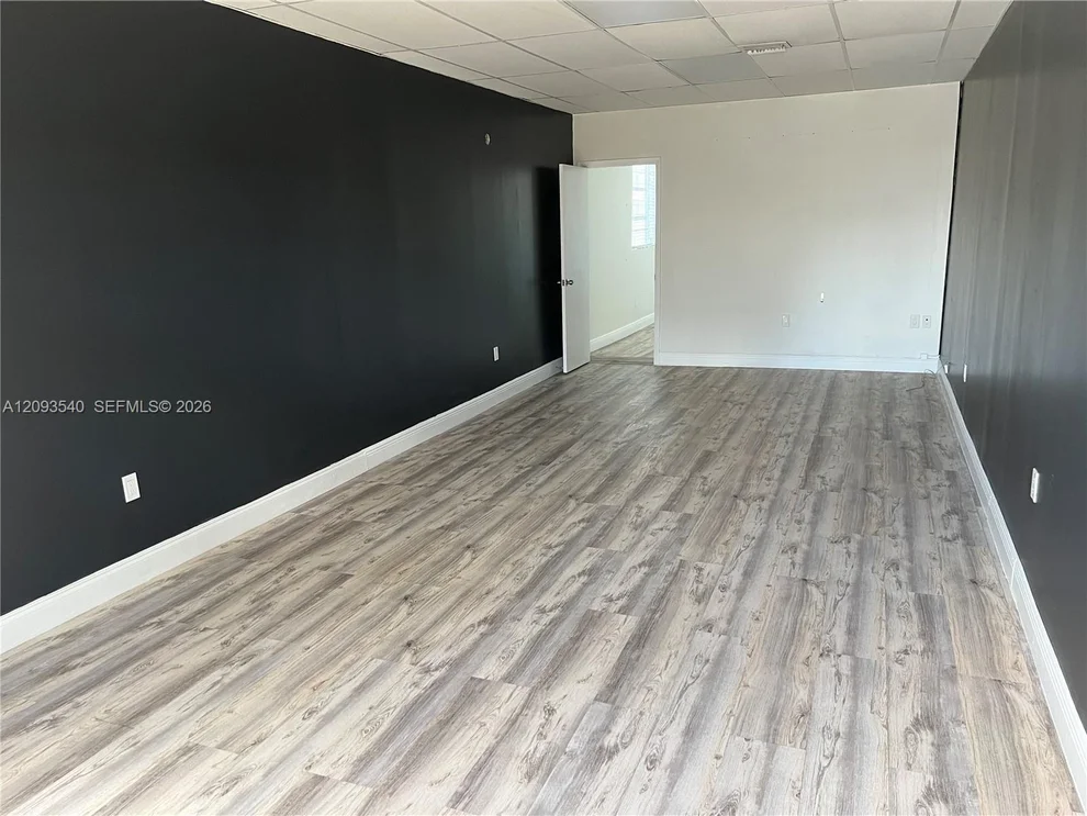 Unit for sale at 10527 SW 40th St, Miami, FL 33165