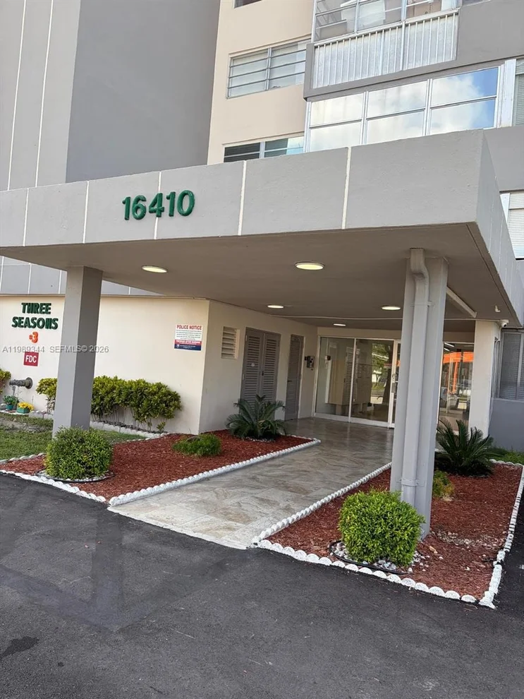 Unit for sale at 16410 Miami Dr, North Miami Beach, FL 33162