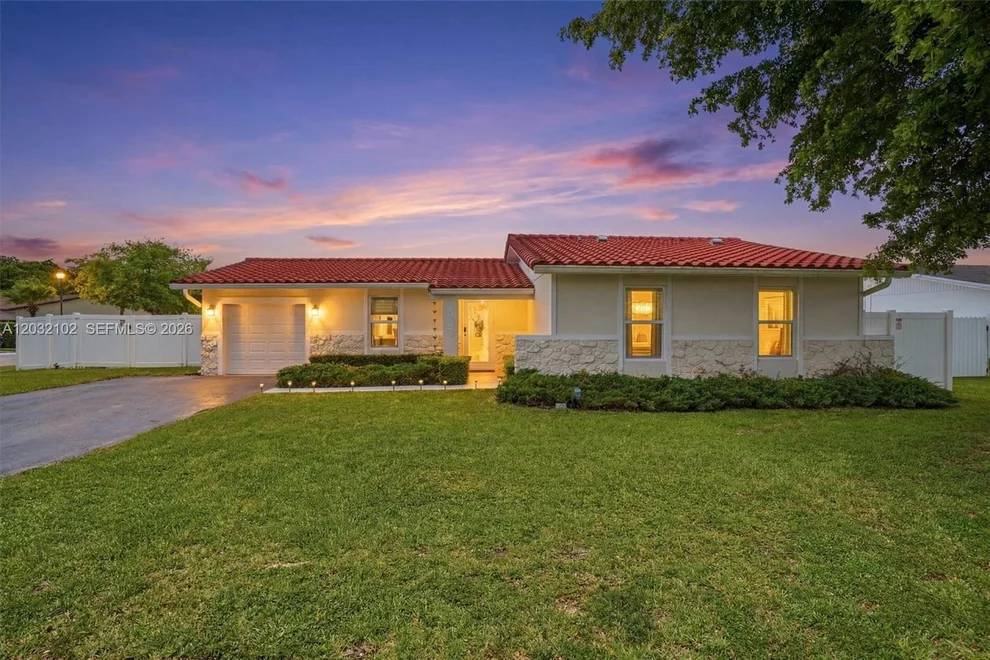 Unit for sale at 13391 SW 78th St, Miami, FL 33183