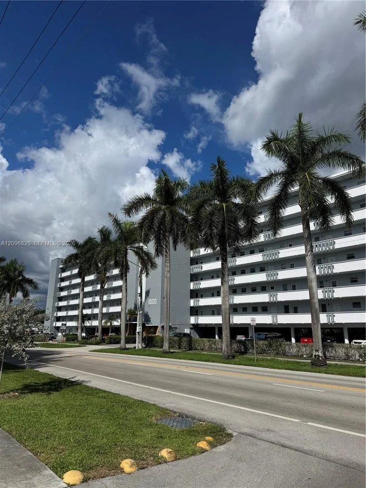 Unit for sale at 1000 NE 14th Ave, Hallandale Beach, FL 33009