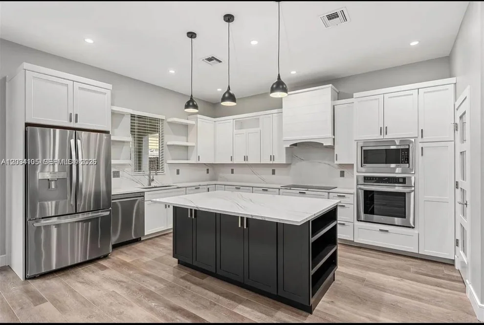 Unit for sale at 2431 NE 20th Ave, Lighthouse Point, FL 33064