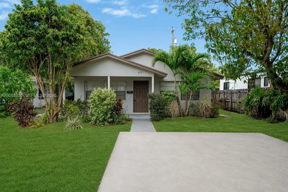 Unit for sale at 429 Avenida Hermosa, West Palm Beach, FL 33405