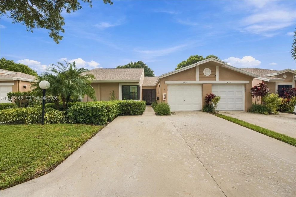 Unit for sale at 8306 Springlake Dr, Boca Raton, FL 33496