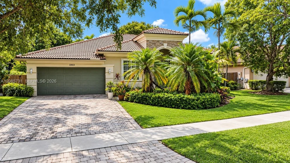 Unit for sale at 22023 SW 95th Pl, Cutler Bay, FL 33190