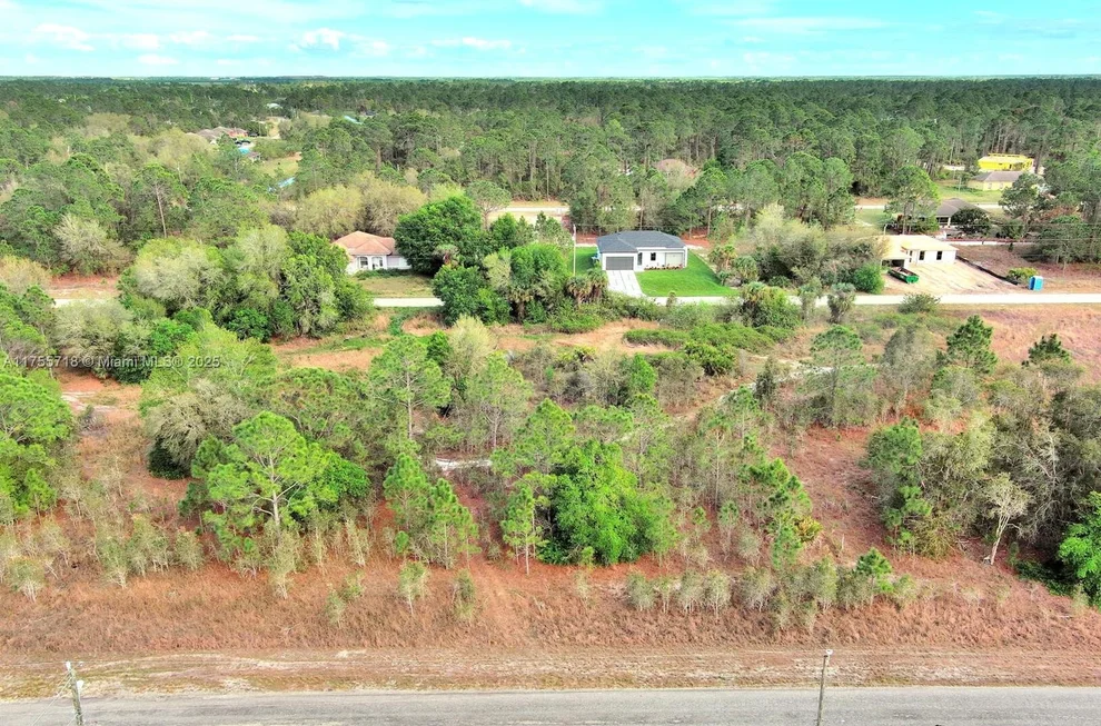 Unit for sale at 565 Summit Ave S, Lehigh Acres, FL 33974