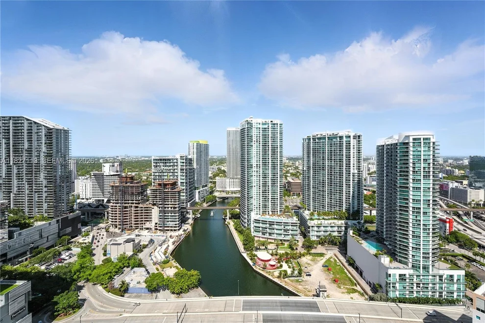 Unit for sale at 31 SE 5th St, Miami, FL 33131