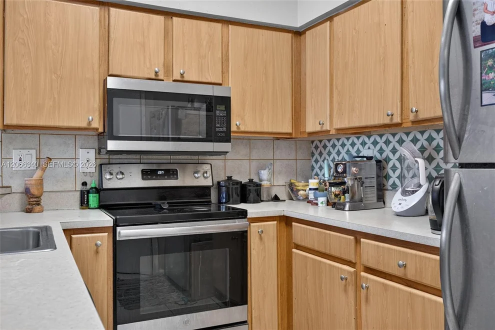 Unit for sale at 2445 SW 18th Ter, Fort Lauderdale, FL 33315