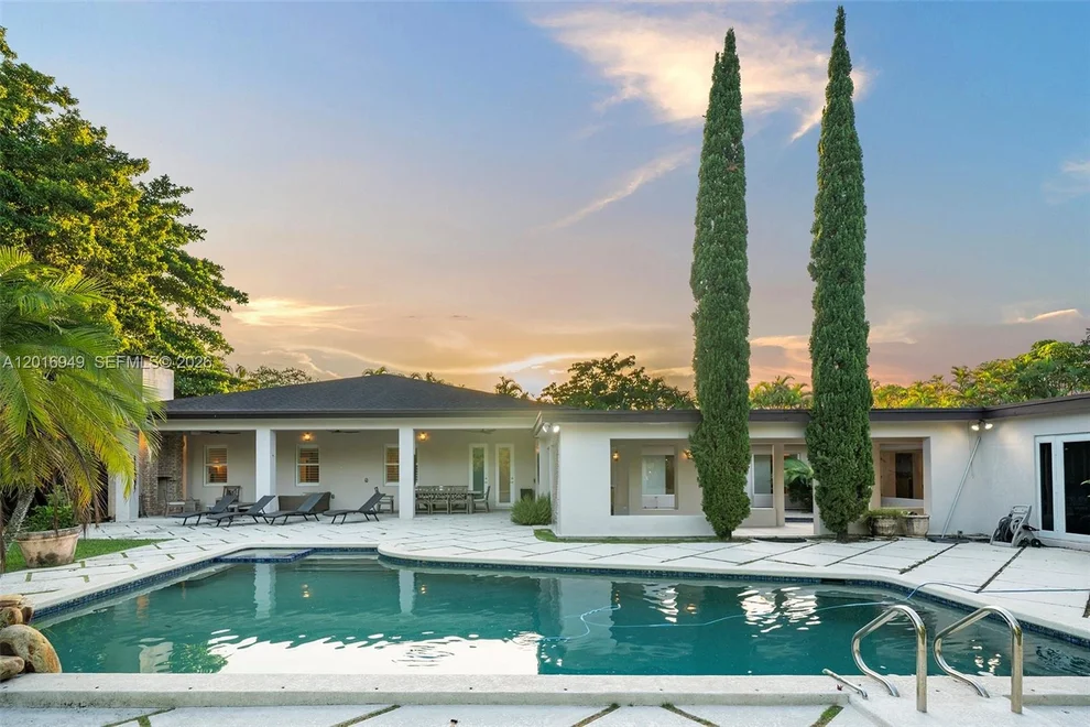 Unit for sale at 7650 SW 128th St, Pinecrest, FL 33156