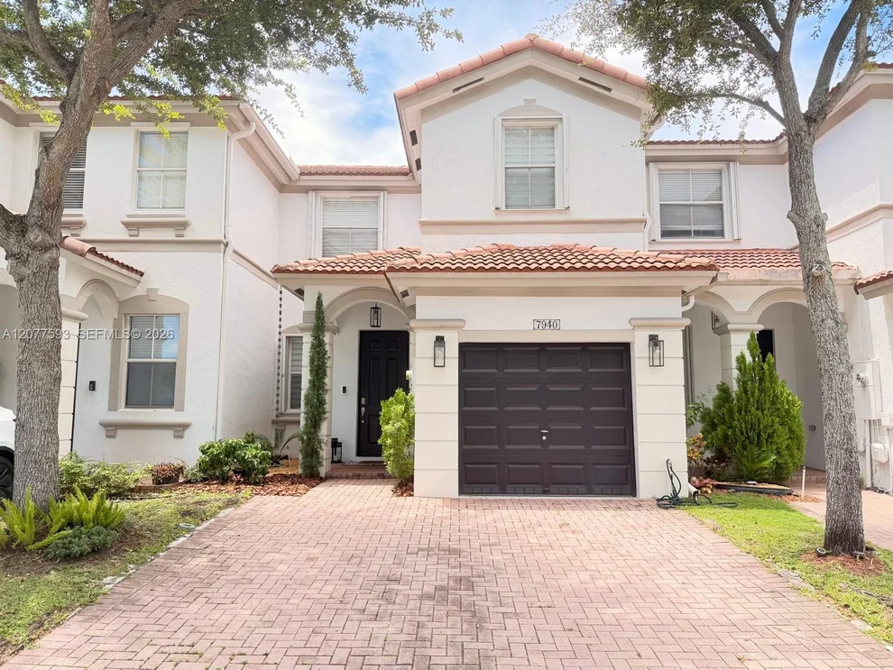 Unit for sale at 7940 NW 108th Pl, Doral, FL 33178