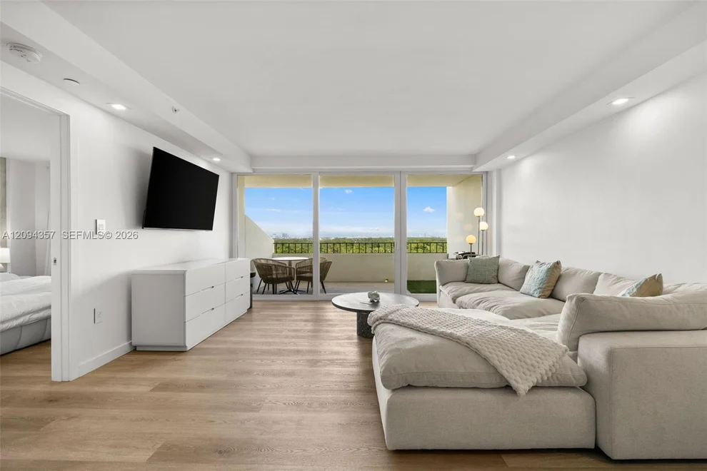 Unit for sale at 155 Ocean Lane Dr, Key Biscayne, FL 33149