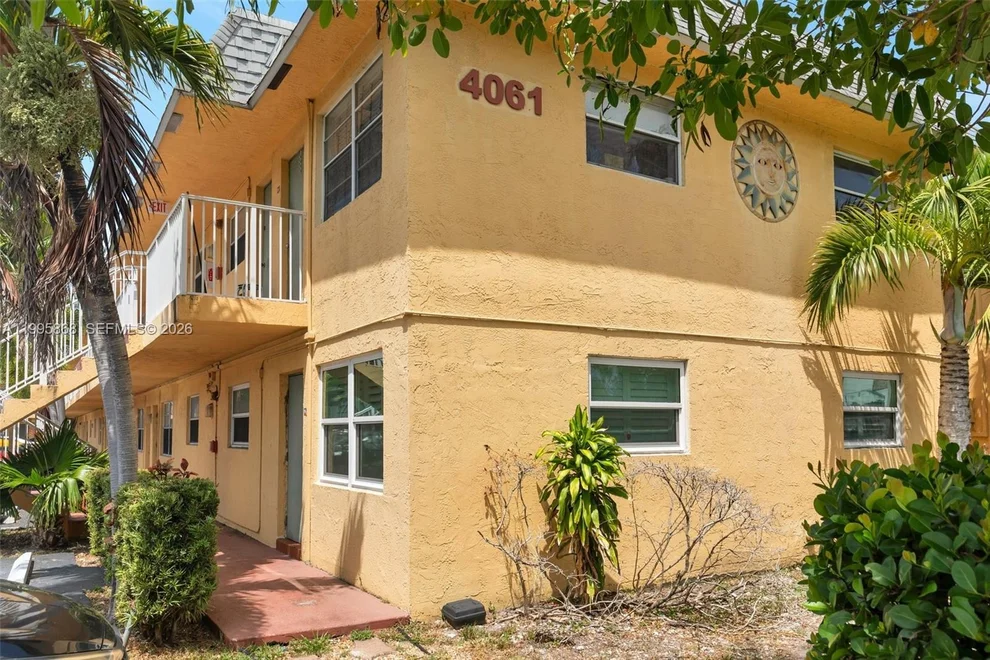 Unit for sale at 4061 N Dixie Hwy, Oakland Park, FL 33334