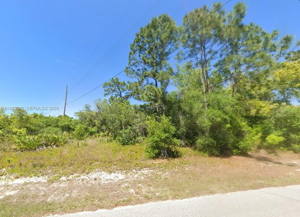 Unit for sale at 235 Deerwalk Ave, Lake Placid, FL 33852
