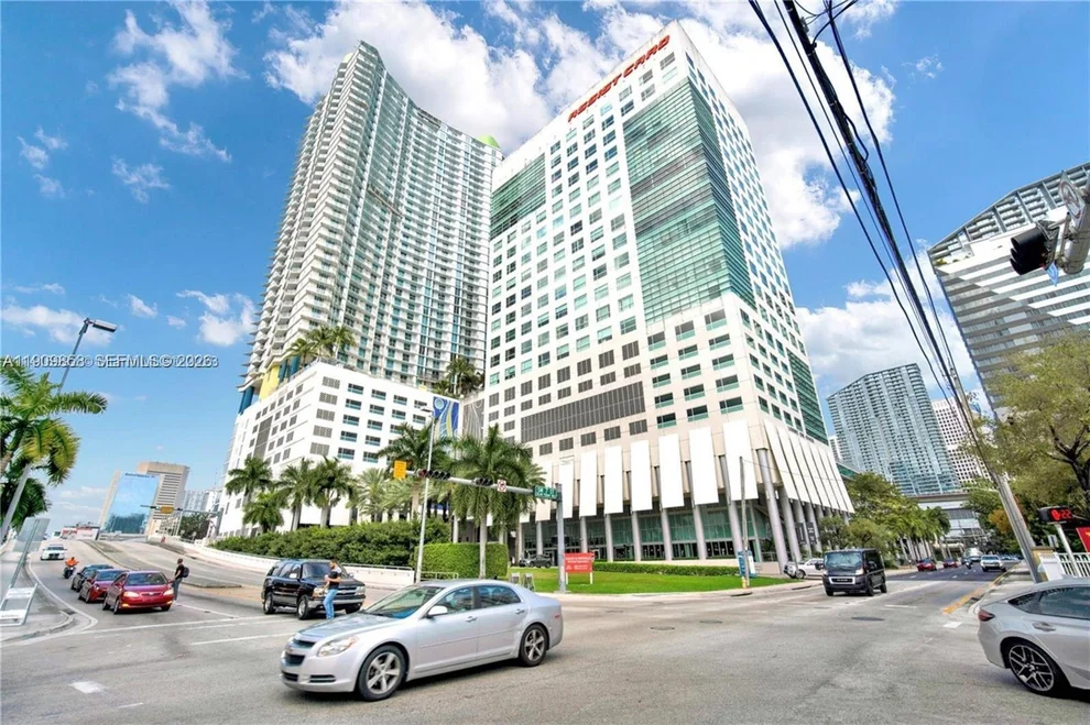 Unit for sale at 175 SW 7 ST, Miami, FL 33130