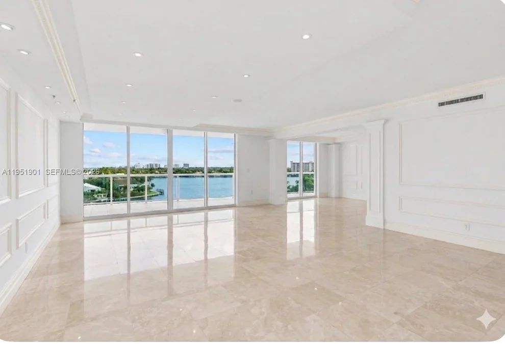 Unit for sale at 20201 E Country Club Dr, Aventura, FL 33180