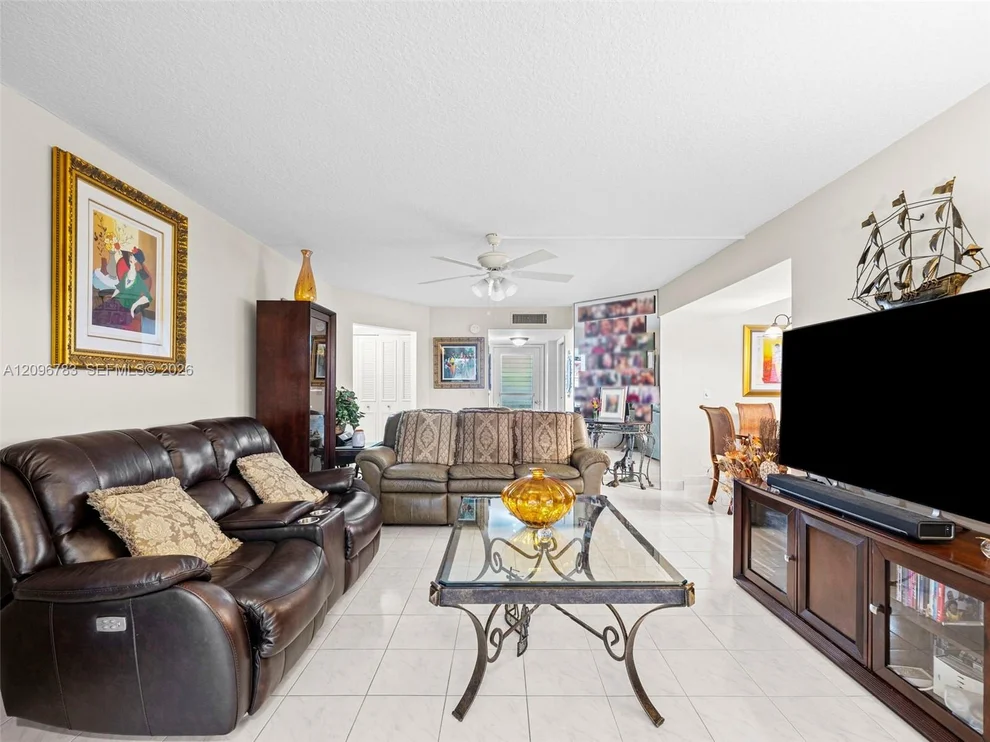 Unit for sale at 3661 Via Poinciana, Lake Worth, FL 33467
