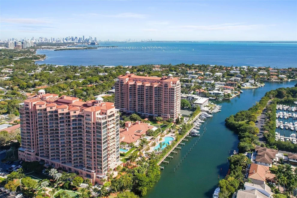 Unit for sale at 10 Edgewater Dr, Coral Gables, FL 33133
