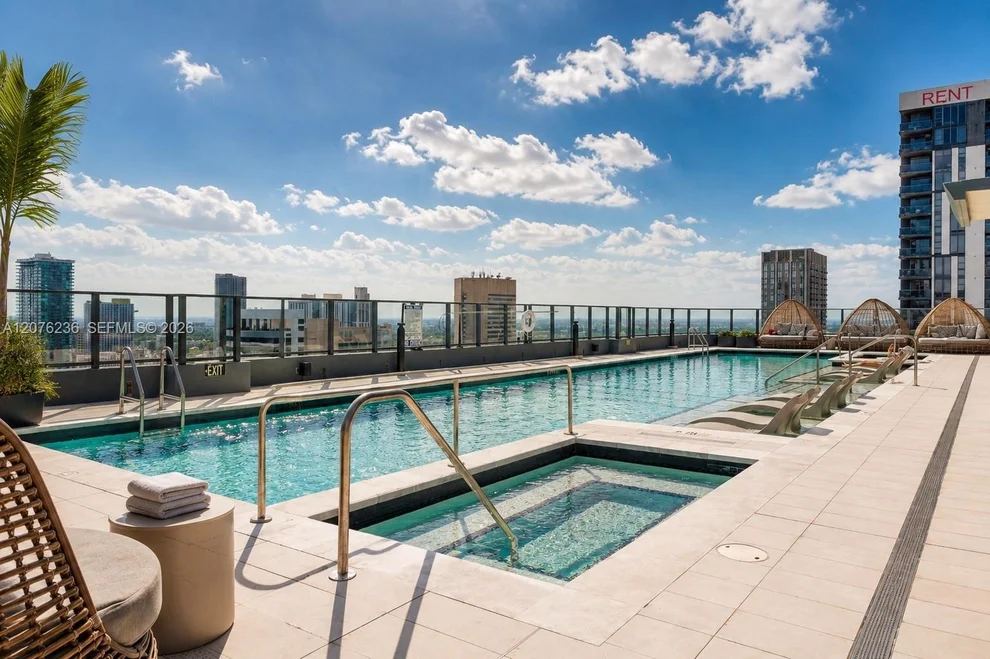 Unit for sale at 121 NE 5th St, Miami, FL 33132