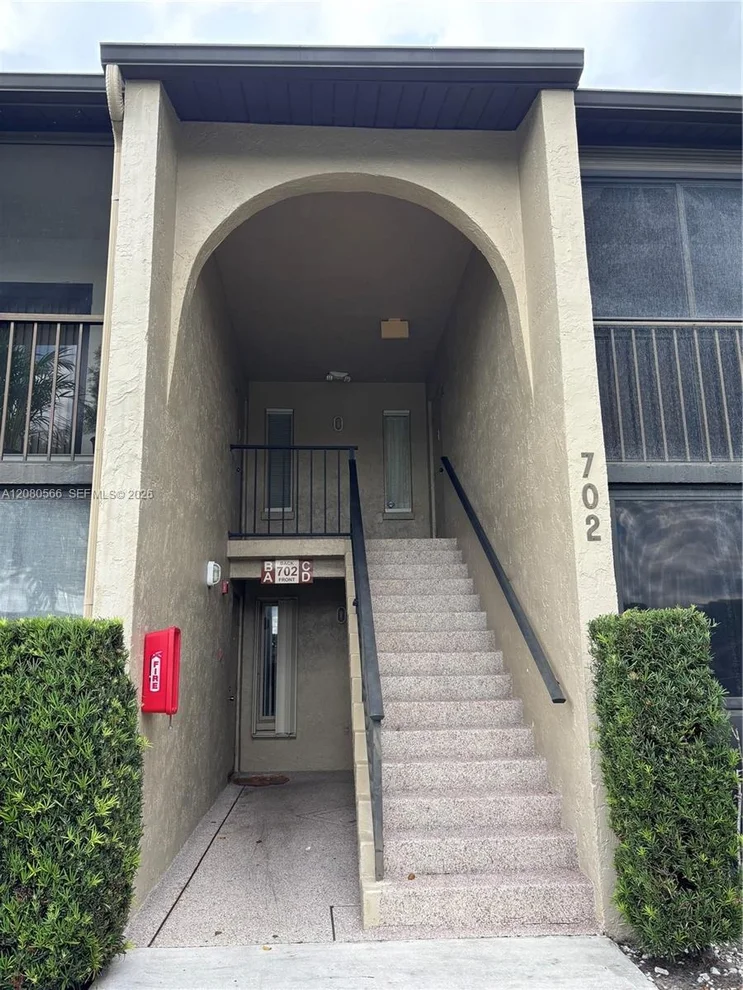 Unit for sale at 702 Sunny Pine Way, Green Acres, FL 33415