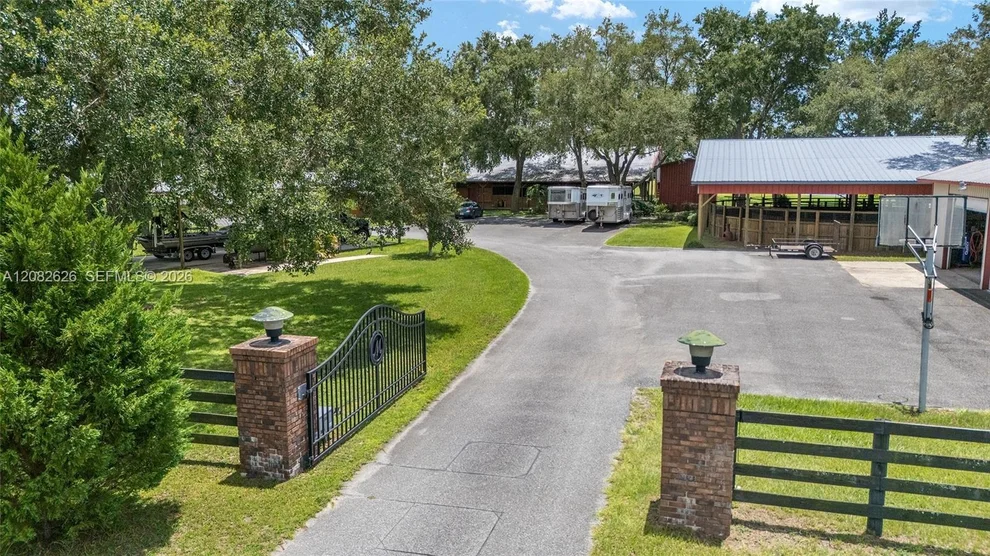Unit for sale at 18800 SE 47th Place, Ocala, FL 32668