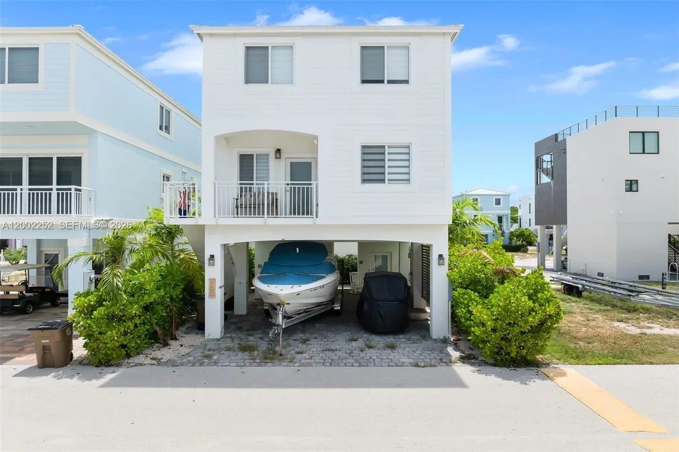 Unit for sale at 94825 Overseas Hwy 100, Key Largo, FL 33037