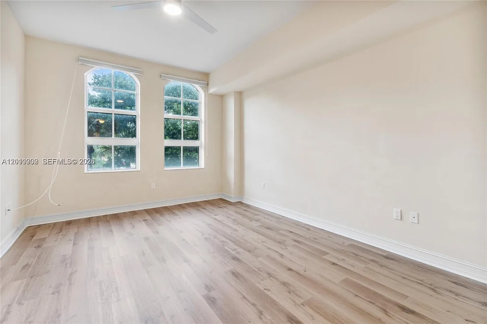 Unit for sale at 3001 NE 185th St, Aventura, FL 33180